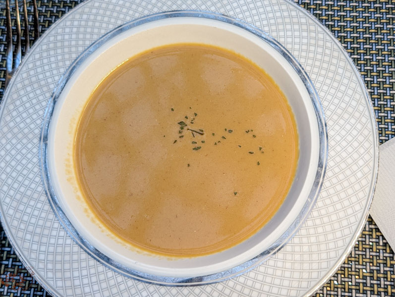 南投美食｜清境老英格蘭維吉諾餐廳：歐式建築裡品嚐香料燉羊膝，享受一流服務與華美環境