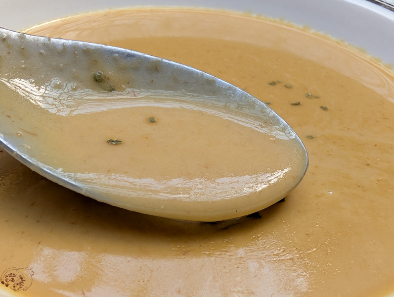 南投美食｜清境老英格蘭維吉諾餐廳：歐式建築裡品嚐香料燉羊膝，享受一流服務與華美環境