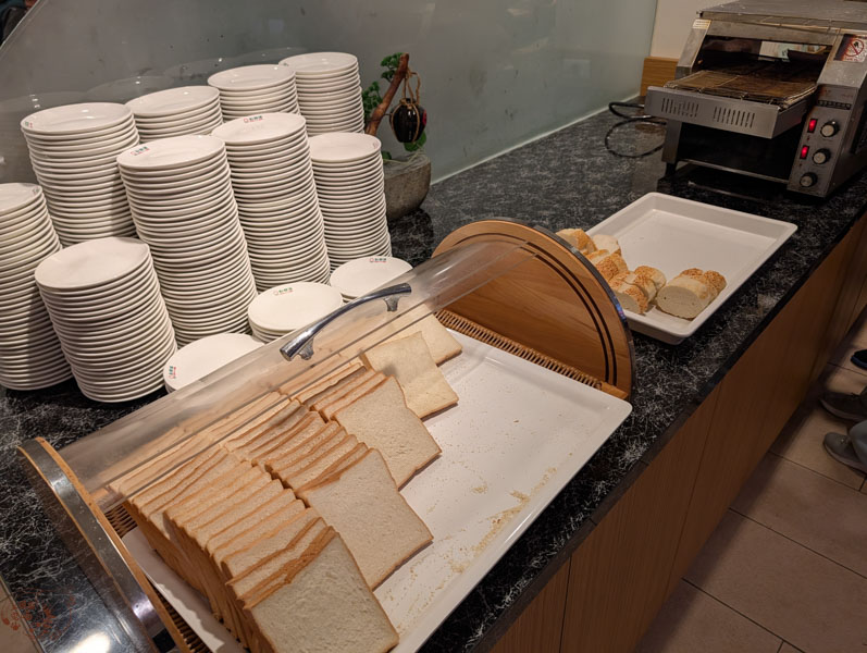 【南投杉林溪住宿】杉林溪森林生態渡假園區大飯店｜開箱懷舊風和式六人房，平價住進森林遊樂區