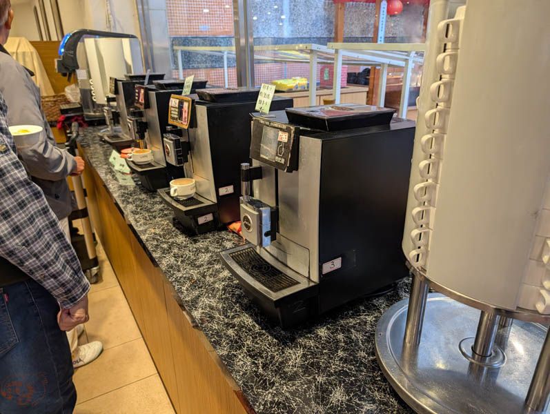 【南投杉林溪住宿】杉林溪森林生態渡假園區大飯店｜開箱懷舊風和式六人房，平價住進森林遊樂區