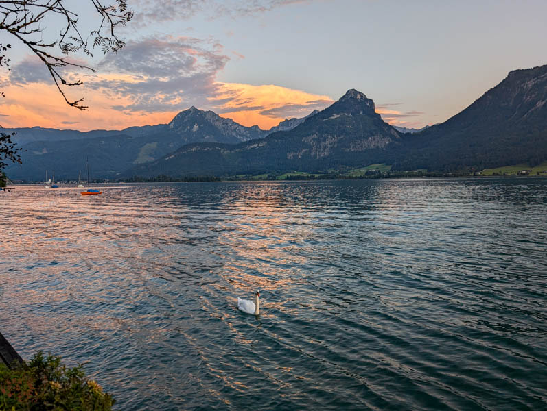 【奧地利旅遊】聖沃夫岡 St. Wolfgang｜最美湖區小鎮！壁畫街道與湖泊美景