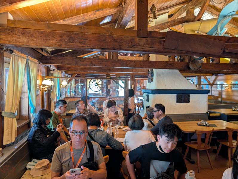 【德國國王湖美食】Gaststätte Echostüberl｜湖景第一排！必吃鮮嫩鱒魚與巴伐利亞傳統料理