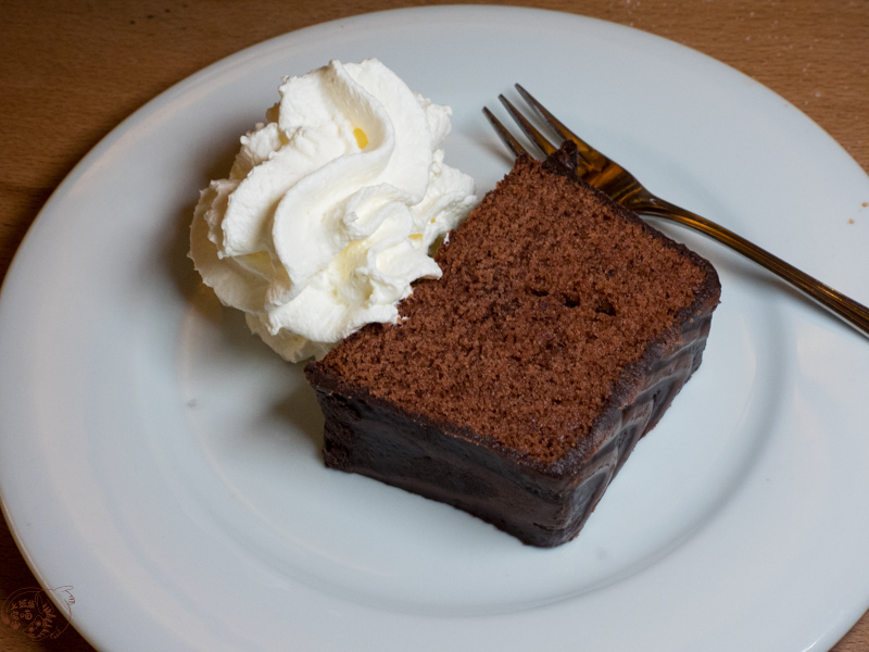 【德國國王湖美食】Gaststätte Echostüberl｜湖景第一排！必吃鮮嫩鱒魚與巴伐利亞傳統料理