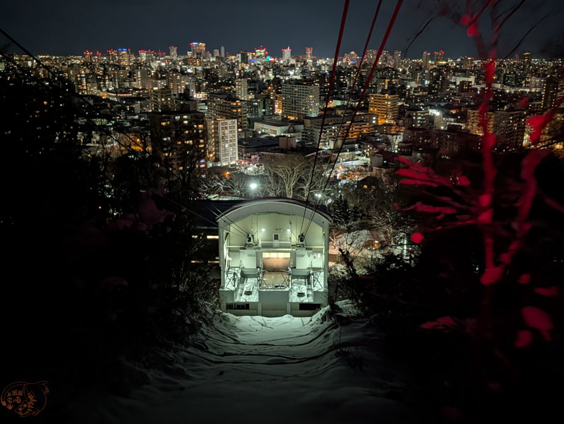 【札幌景點】藻岩山|北海道最美夜景!搭上纜車登頂俯瞰360度璀璨夜景 7 【札幌景點】藻岩山|北海道最美夜景!搭上纜車登頂俯瞰360度璀璨夜景