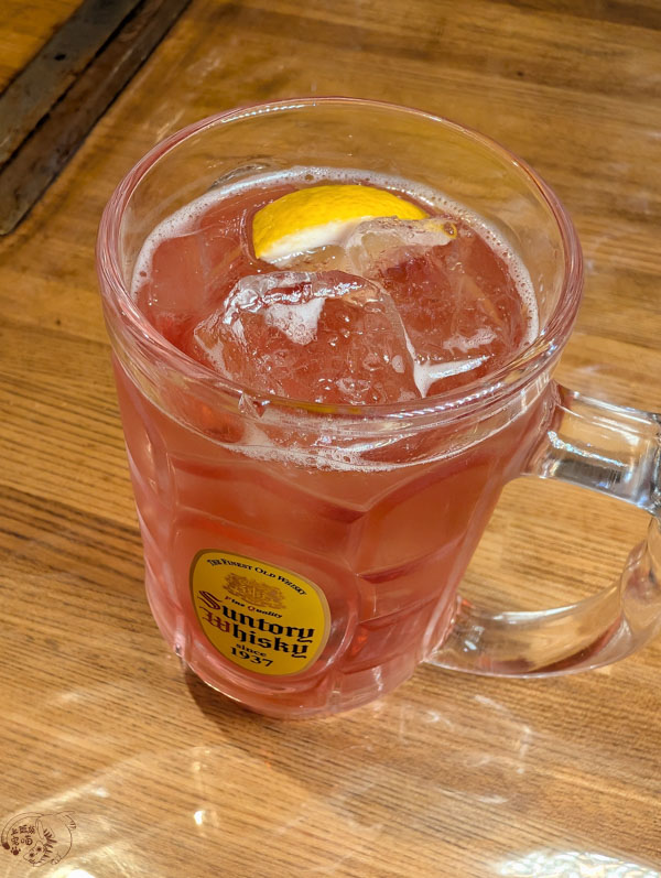 登別溫泉晚餐吃什麼？來「溫泉市場」吃鮮美海鮮丼與活跳烤物拔