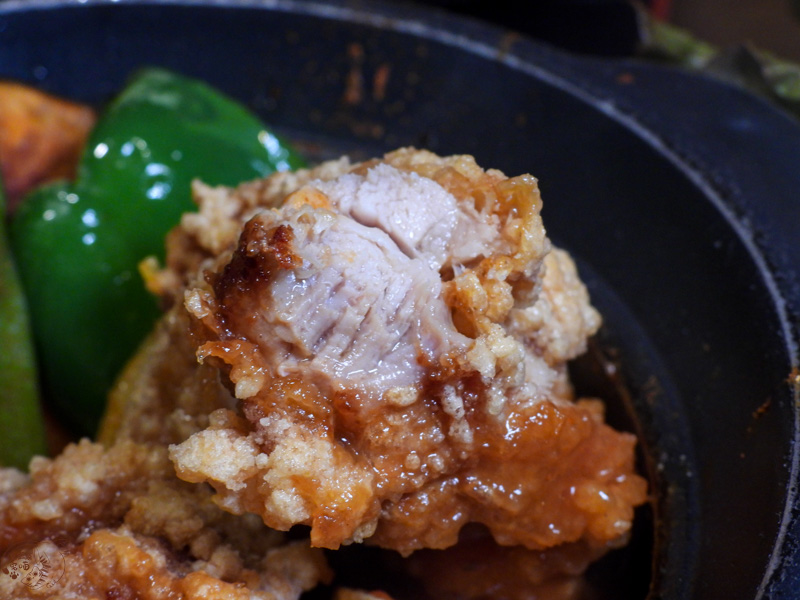 【登別美食】道産子ぷりん|溫泉街必訪網美店!特製湯咖哩x奇妙溫泉蛋布丁 7 道産子ぷりん的炸雞