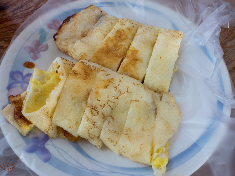 【花蓮吉安美食】北昌黃金鍋貼早餐店｜在地人甘願排隊的超人氣早餐！巨無霸鍋貼與極軟嫩蛋餅