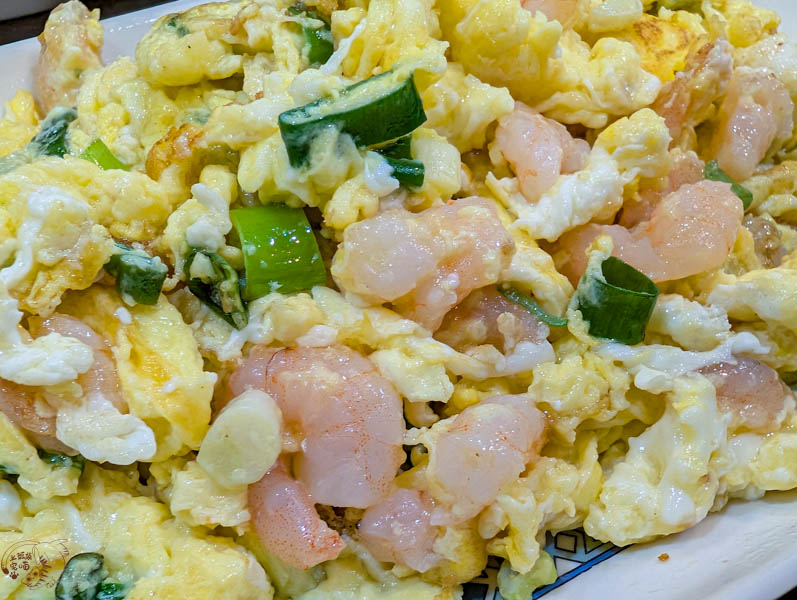 【花蓮小吃】國聯轉角小吃店｜只有在地人知道的無名小店，炒麵跟熱炒都