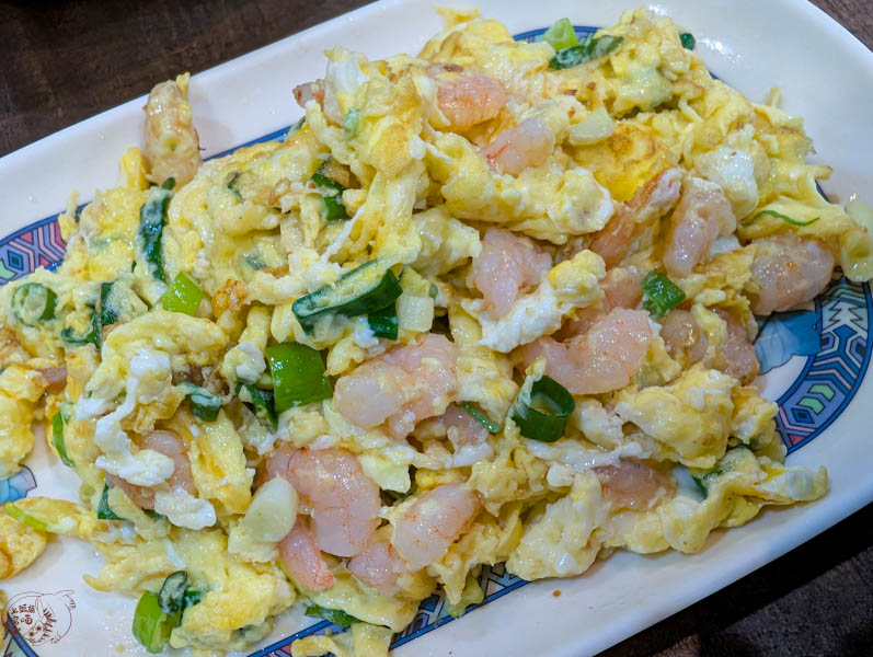 【花蓮小吃】國聯轉角小吃店｜只有在地人知道的無名小店，炒麵跟熱炒都