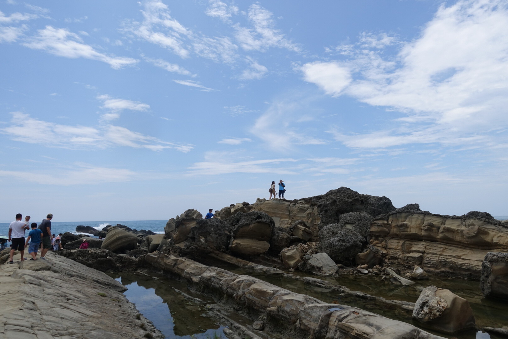 【台東市區】小野柳｜大海雕塑的岩石工藝品，獨特的海蝕景致