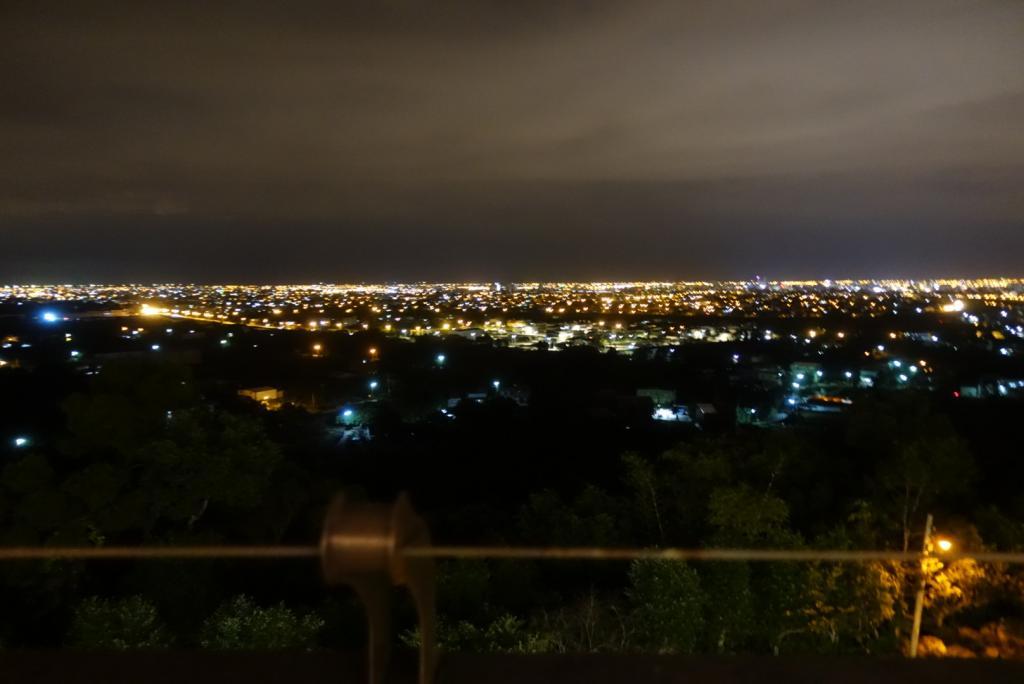 【宜蘭員山】橘子咖啡｜必訪的絕美夜景，餐點也不可小覷｜景觀餐廳