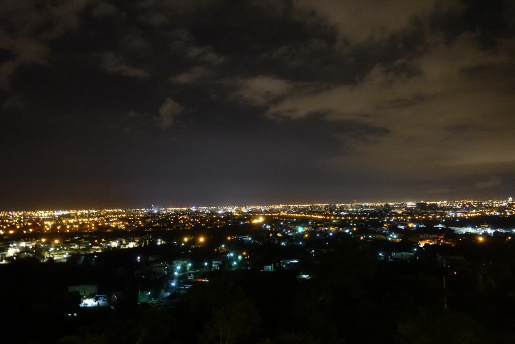 【宜蘭員山】橘子咖啡｜必訪的絕美夜景，餐點也不可小覷｜景觀餐廳