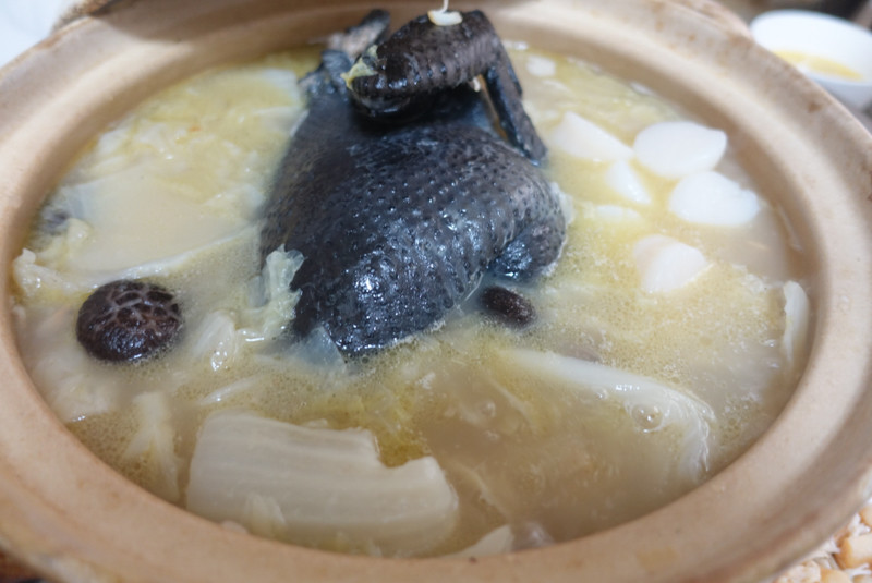 干貝烏骨雞湯