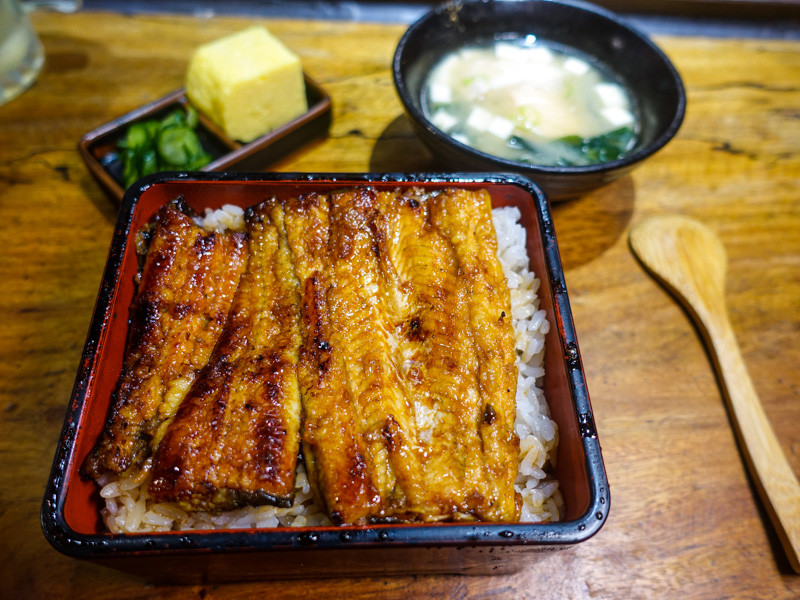 【台北南港】板前屋炭烤鰻魚飯｜無刺細緻軟嫩的好吃鰻魚飯，令人無法忘懷的極品白燒鰻魚串