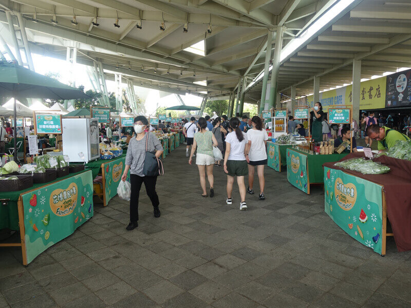 【台北活動】花博農民市集｜小農產地直銷的假日市集，悠悠哉哉逛個農特產