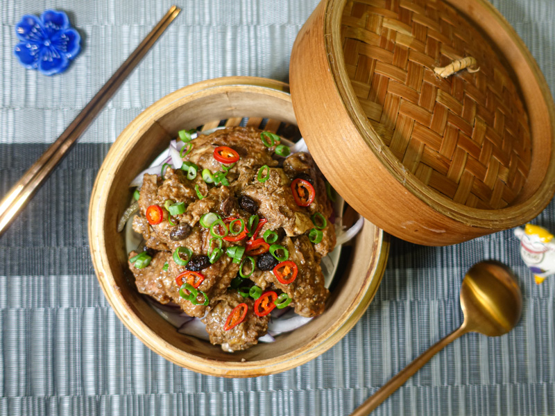 【食譜】豆豉排骨｜電鍋蒸簡單蒸一蒸就上桌，軟嫩排骨入味又好吃