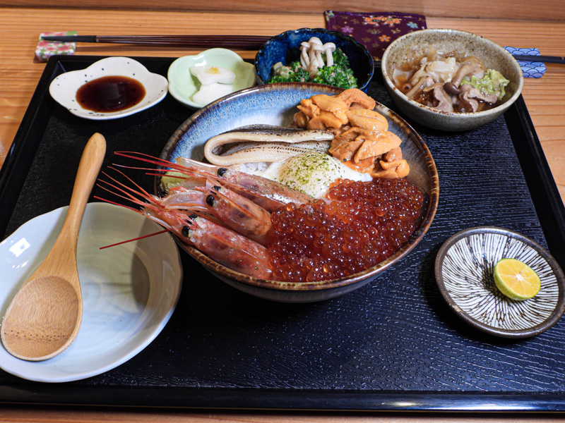 【花蓮市區】季之雲｜極致美味板前海鮮丼飯，令人味蕾雀躍的帶脂豬排