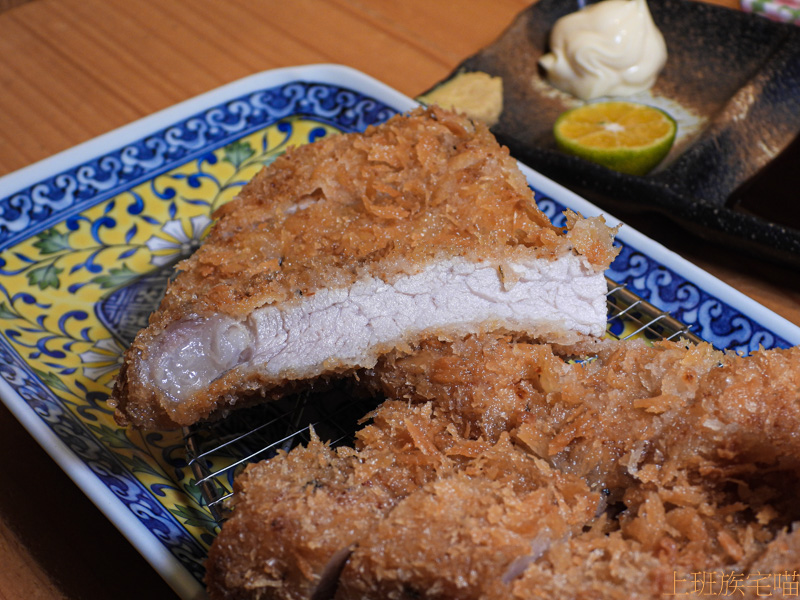 【花蓮市區】季之雲｜極致美味板前海鮮丼飯，令人味蕾雀躍的帶脂豬排