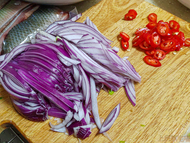 涼拌虱目魚皮食譜