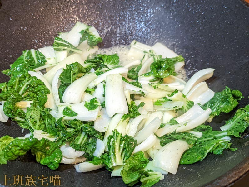 【食譜】炒奶油白菜｜10分鐘零難度炒菜食譜，下班後我只想隨便炒一炒