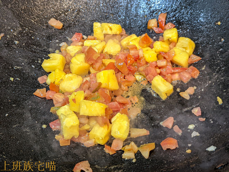 鳳梨海鮮炒飯