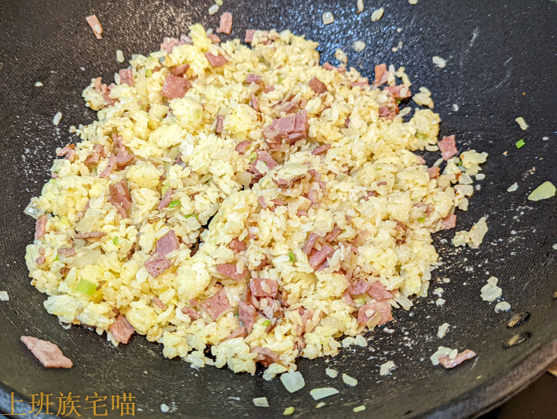 鳳梨海鮮炒飯