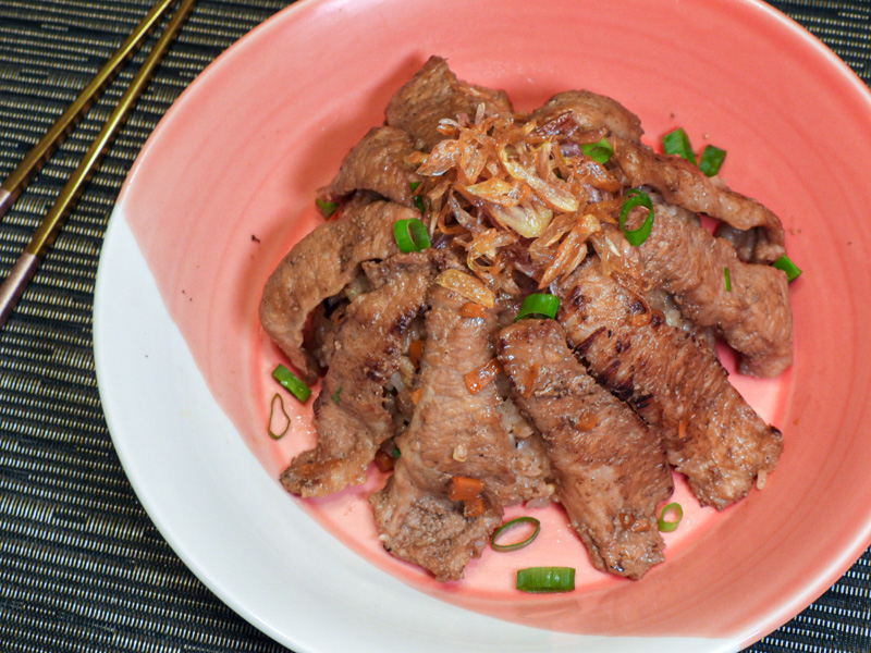 【食譜】松阪豬油飯｜最簡單的油飯做法，還放上Q彈松坂豬更加美味