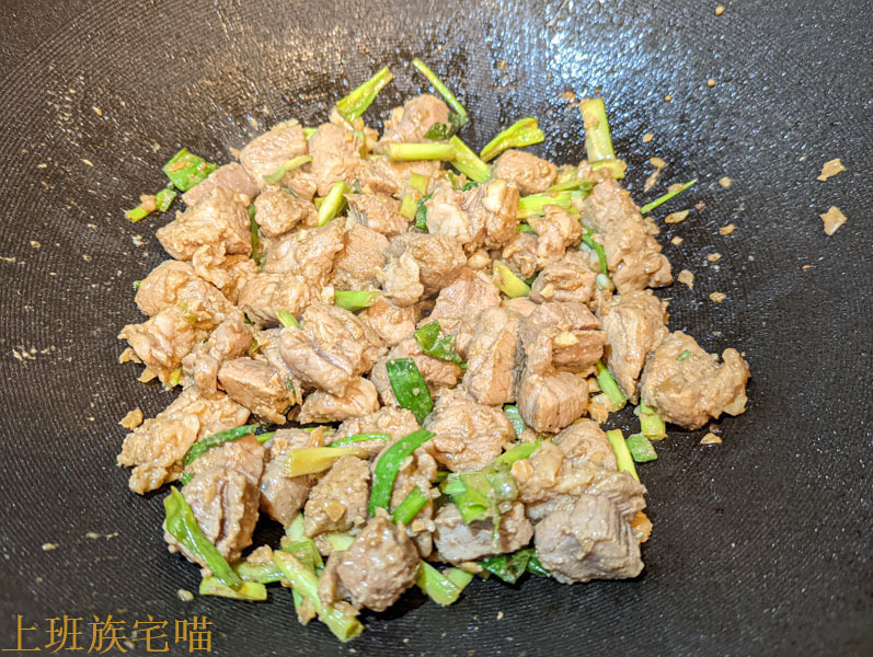 【食譜】陳皮炒肉｜伴隨淡淡橘子香氣的炒豬肉，親切好做的家常料理