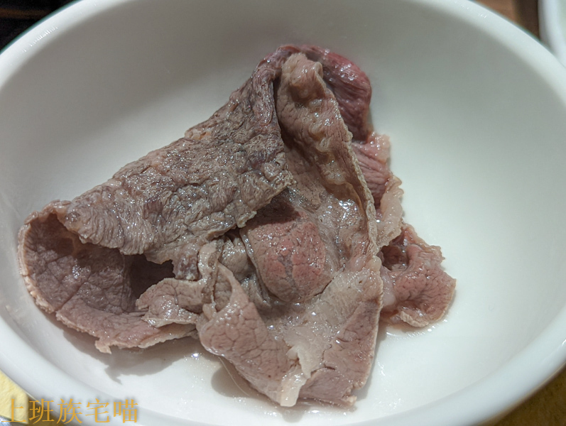 【花蓮市區】火鍋世家｜精選肉品與豪華海產的人氣火鍋｜飲料、冰淇淋無限暢飲