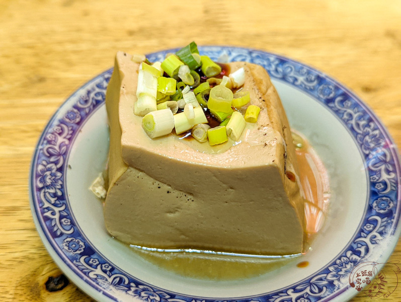 【花蓮吉安】德安雞肉飯｜俗又大碗的香香雞肉飯，吉安老字號傳統小吃店