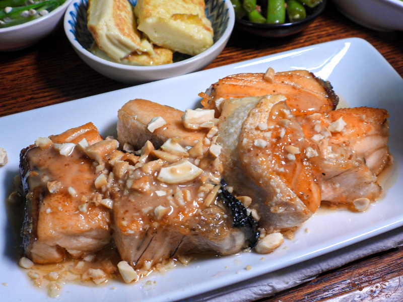 【花蓮鳳林】青輕慢食｜精心料理的健康簡餐，超好吃的滷肉與油煎鮭魚